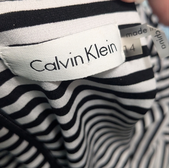 Calvin Klein Black And White Striped Knit Dress Sz 14 Career Sundress Casual - Picture 4 of 5